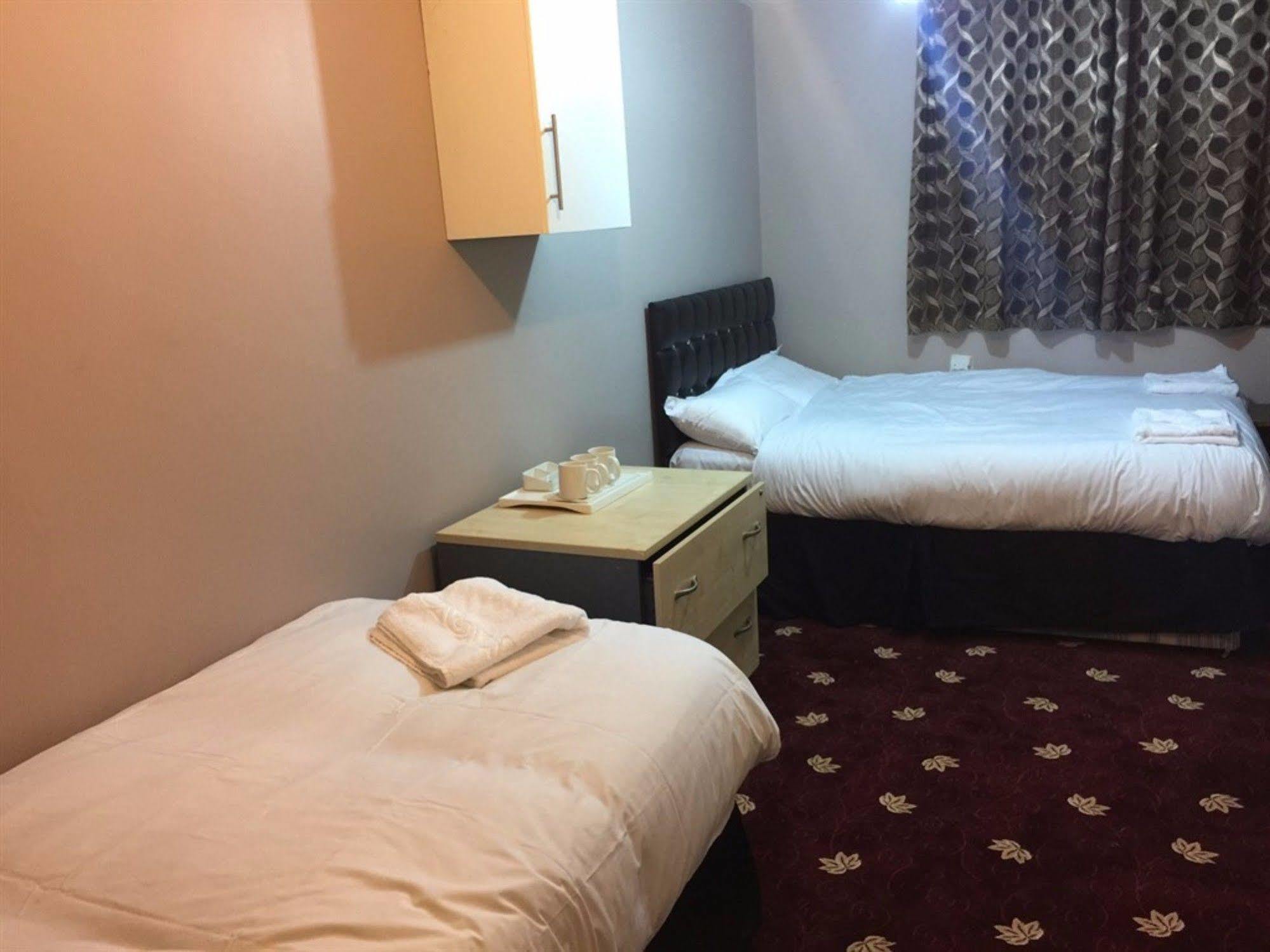 Pacific London Heathrow 2*