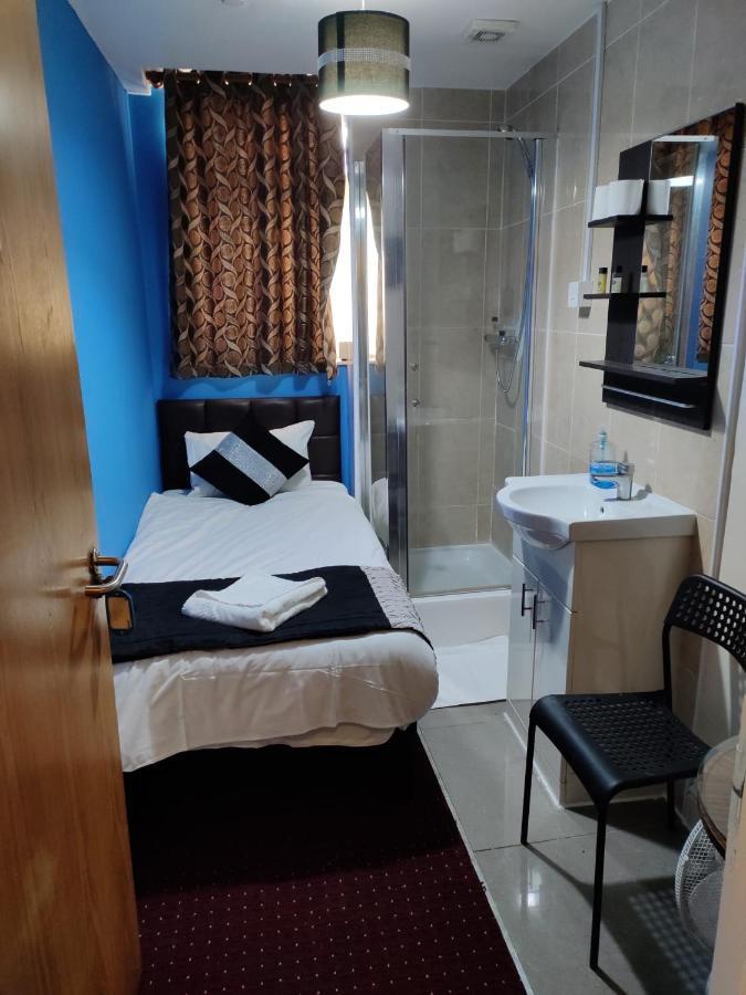 Pacific London Heathrow Hotel 2*