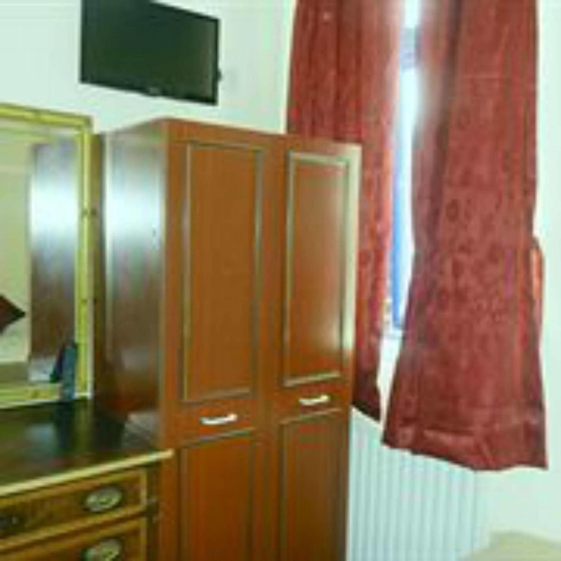 Pacific London Heathrow Hotel 2*