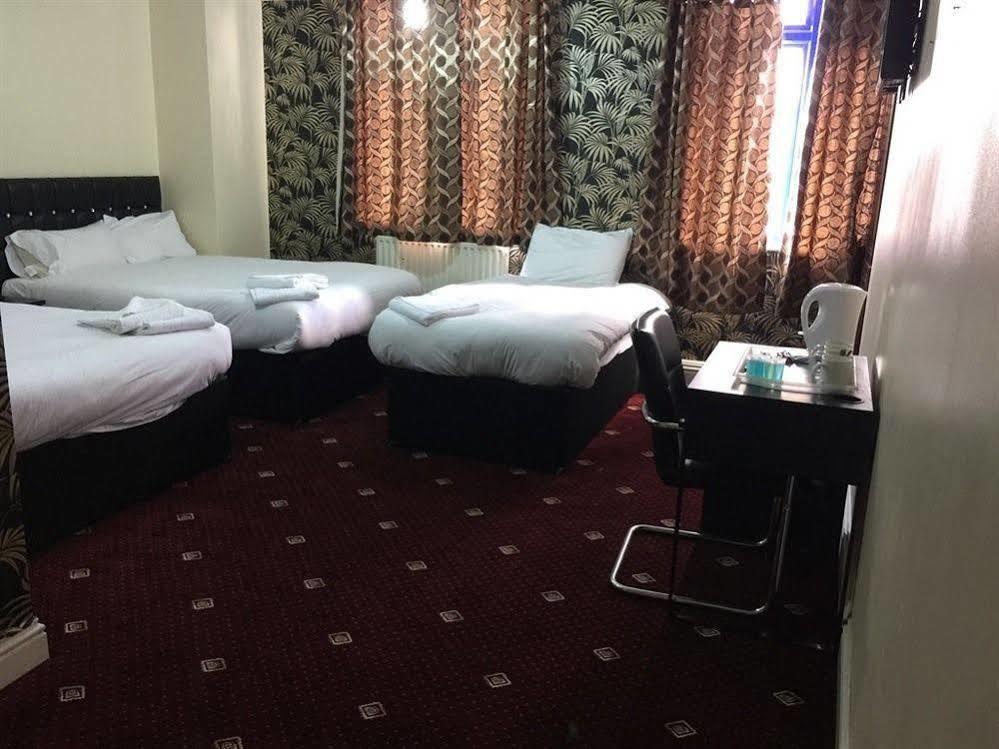 Pacific London Heathrow Hotel 2*