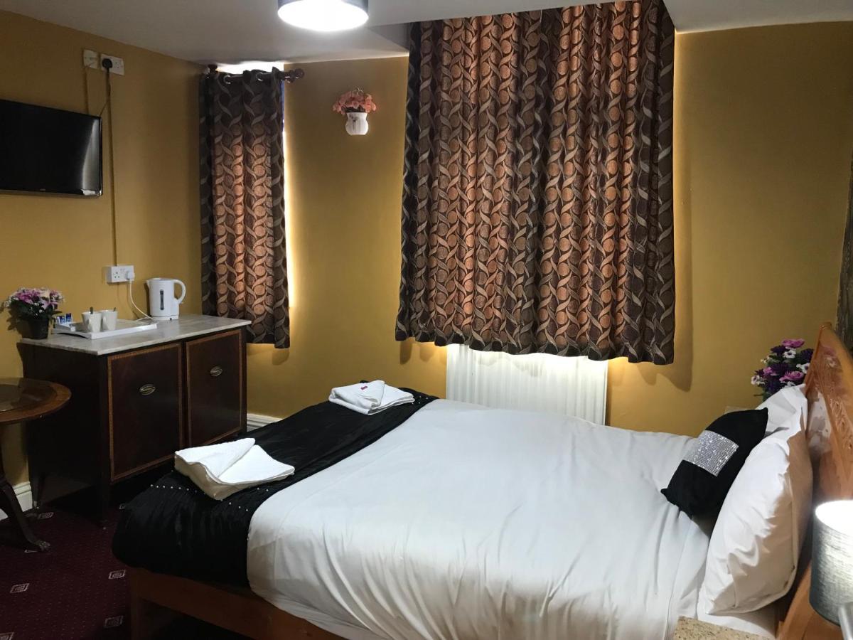 Pacific London Heathrow Hotel 2*