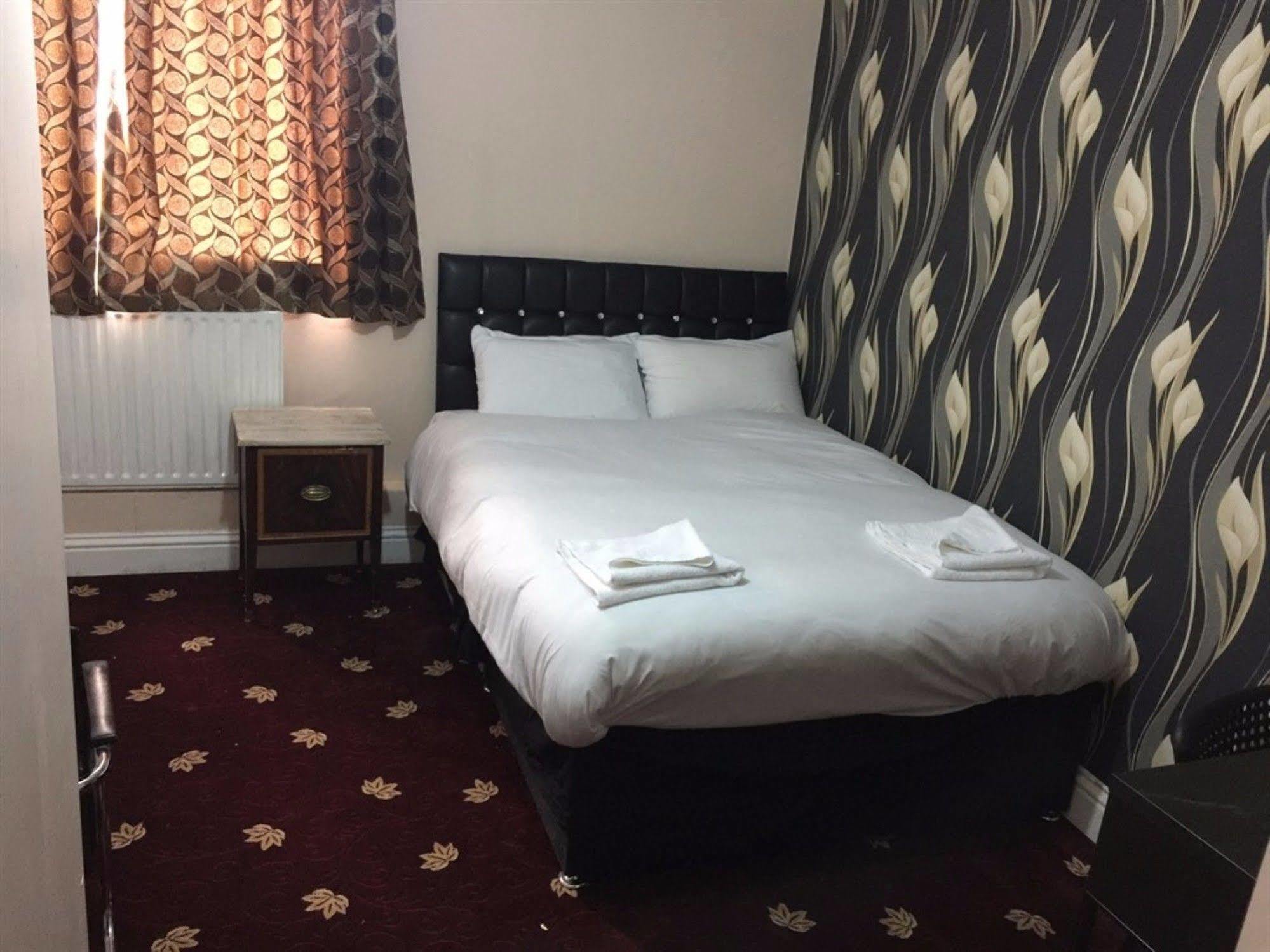 Pacific London Heathrow Southall